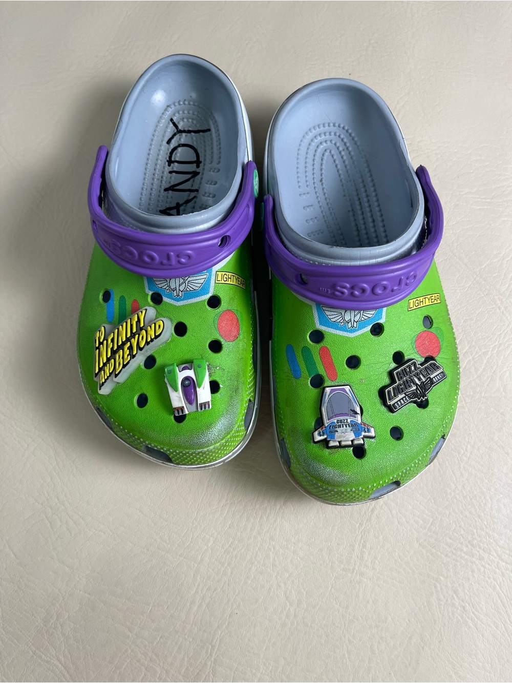 CROCS Kids' Green Clog with Purple Strap - Buzz Lightyear Theme J4 used